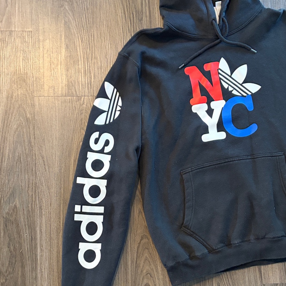 adidas Black NYC Graphic Crewneck Sweatshirt - Men - Small